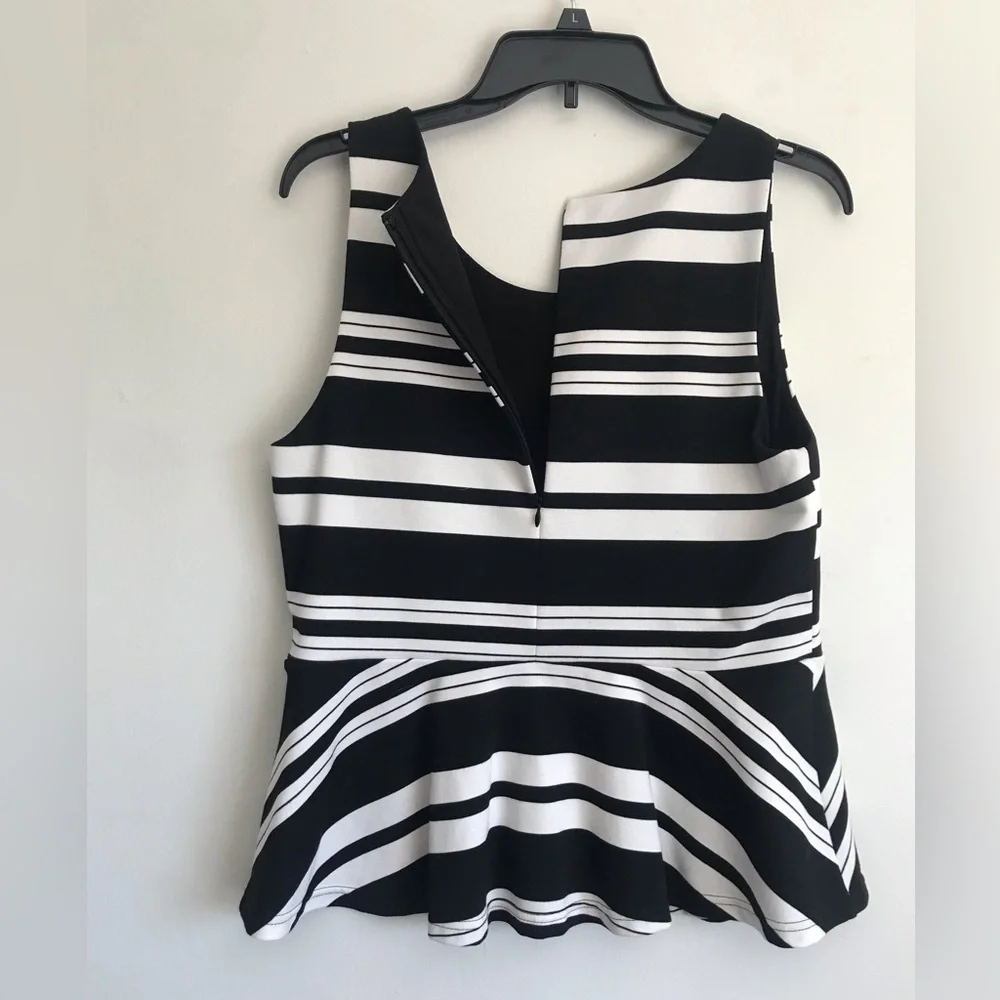 International concepts striped tank with flirty waist band. Petite size large - Picture 2 of 4